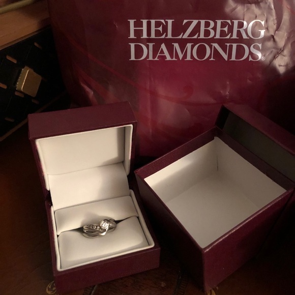 Diamond ring - Picture 2 of 16